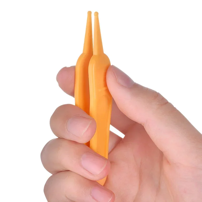 Baby Plastic Tweezers Nose Cle - огляд і ціна Baby Nose Cleaner